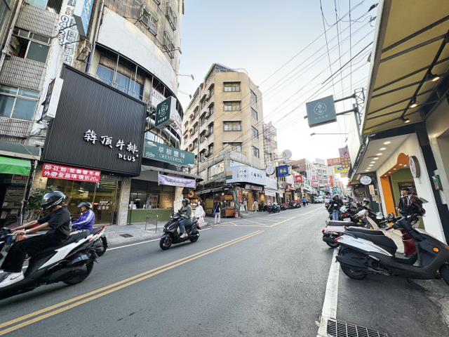 台中龍井店面-7