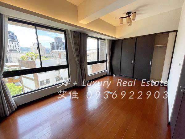 天母近美國學校