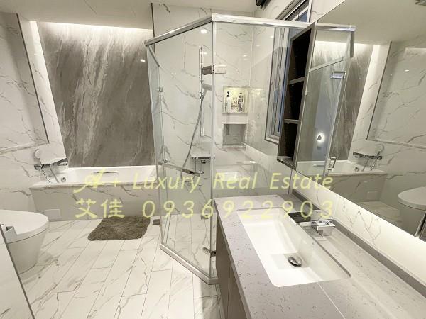 碧湖畔