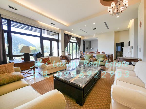 陽明帝景溫泉泳池別墅