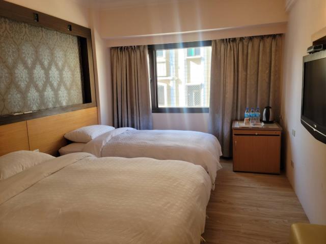 高雄前金透天-4