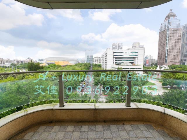 仁愛逸仙大廈