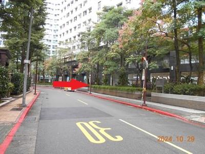 台北信義區大樓拍賣-10