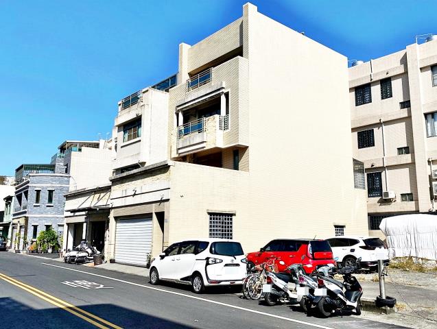 嘉義龍江街邊間別墅