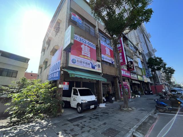 高雄苓雅透天-1