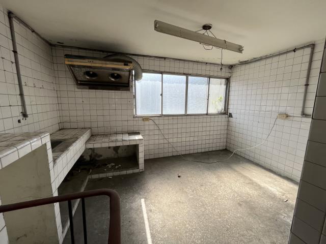 高雄苓雅透天-4