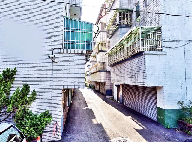 歸仁南潭三街朝南透天