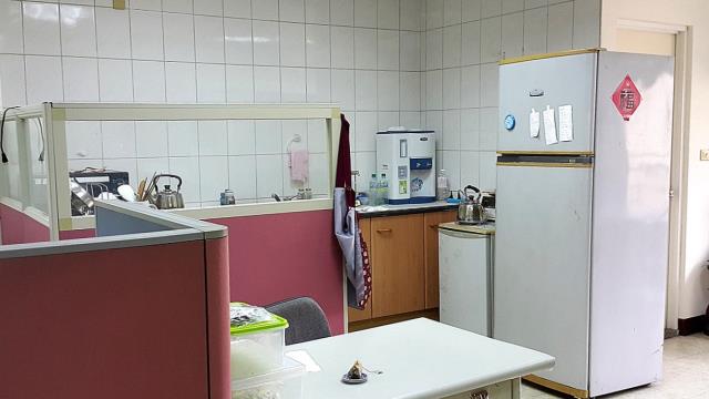 東區店面-8