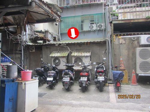 信義區法拍店面-8