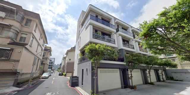 中西區法拍別墅-7