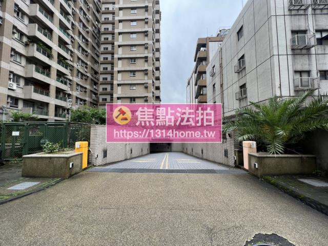 台北拍賣大樓-7