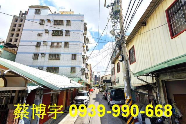 大里吉隆路法拍屋華廈