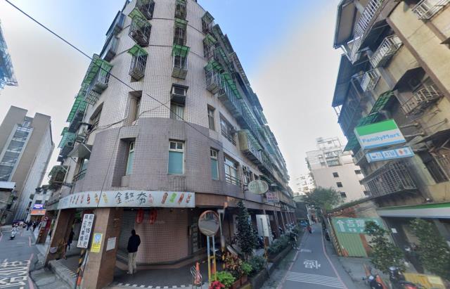 新北汐止法拍店面-5