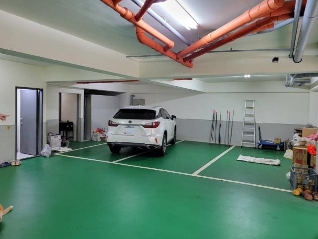 林口交流道大電梯別墅