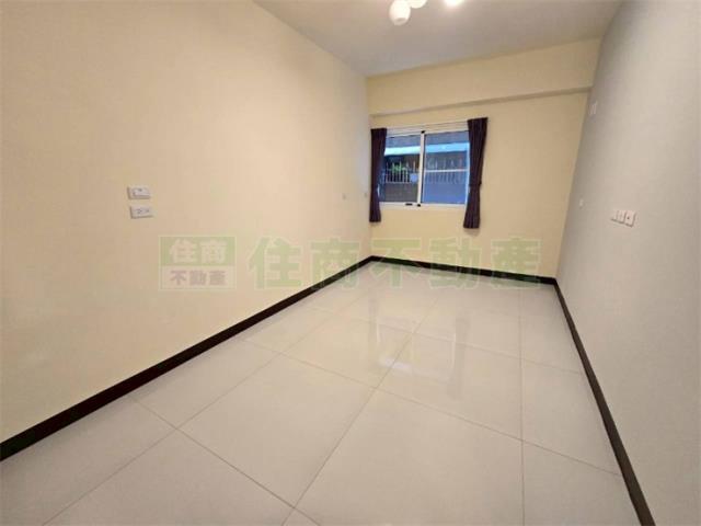 高雄新興區大樓-5