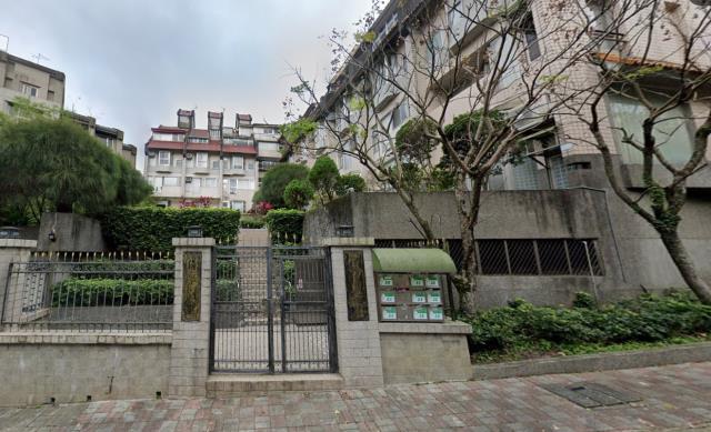 台北文山區法拍別墅-1