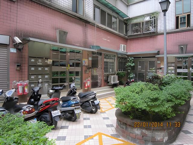 新北新店大樓法拍-1