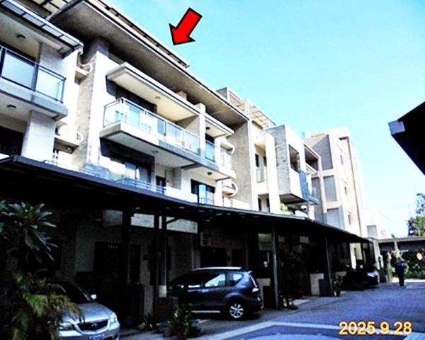 東區拍賣透天-9