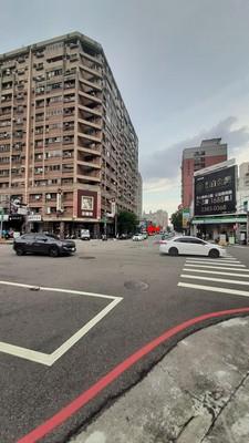 台中南屯大樓法拍-5