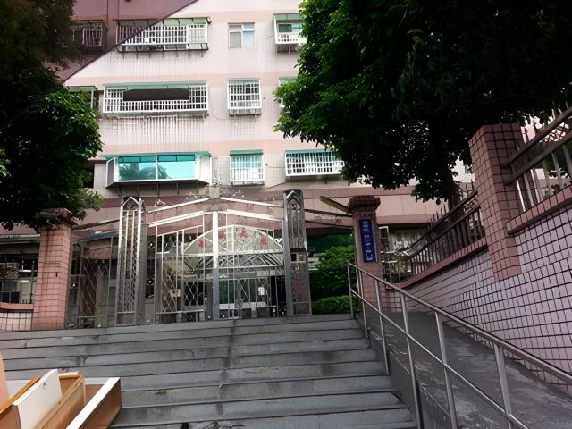 桃園龜山法拍大樓-2