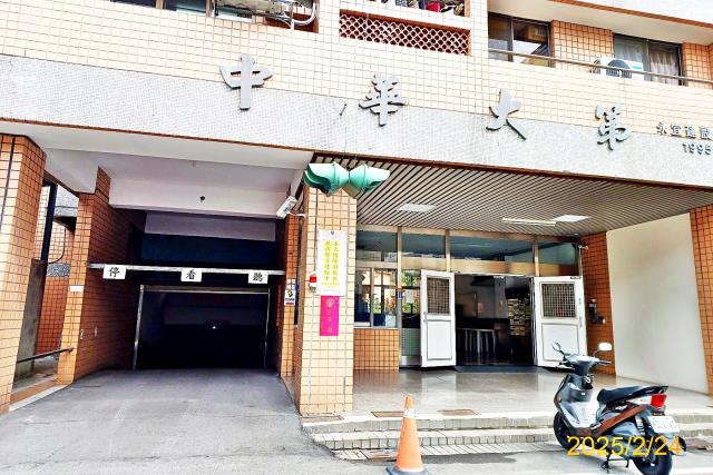 斗六市復國街中華大第