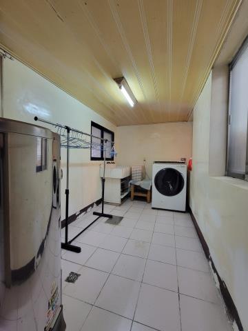 華勛一樓3房門前停車