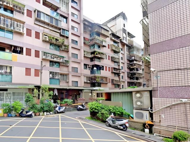 新北汐止大樓法拍-3