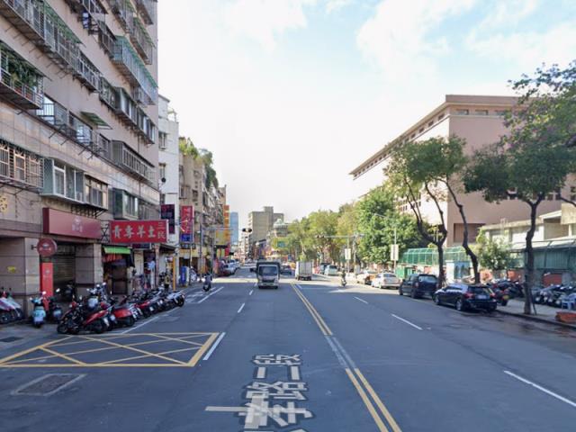 三重法拍大樓-4