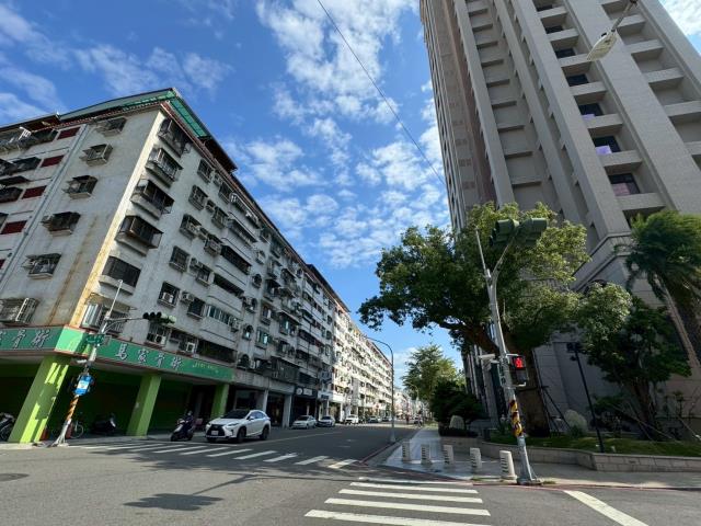 高雄苓雅法拍華廈-2