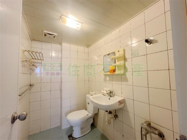 高雄新興區公寓-7