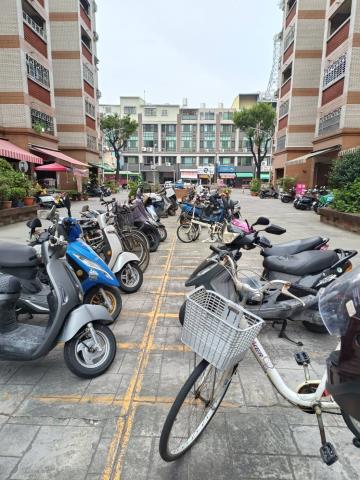 高雄鳳山拍賣大樓-3