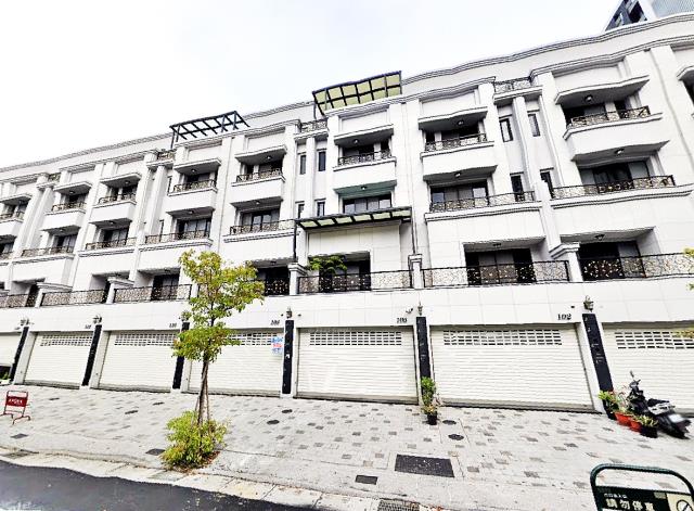 安南區永續十八街別墅