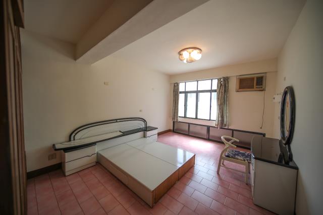 高雄鼓山透天-11