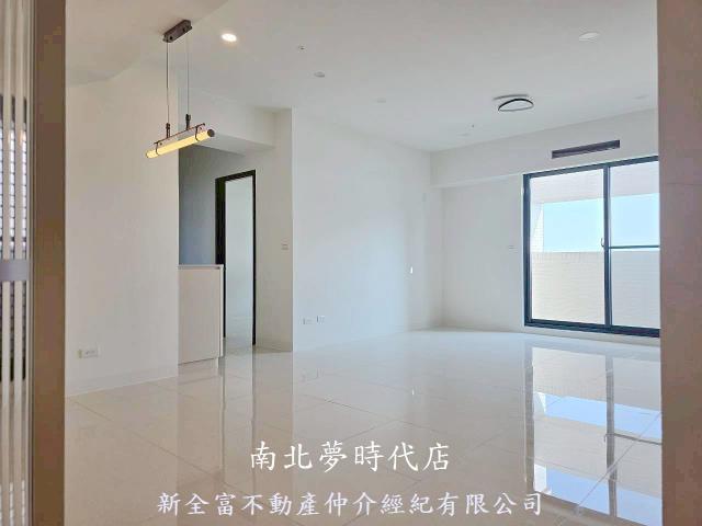 台南新市大樓-1