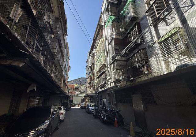 蘆洲公寓法拍-4