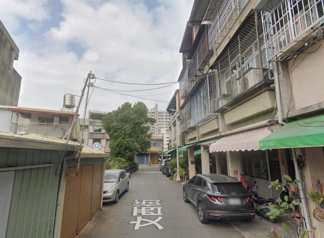 高雄鳳山拍賣透天-5