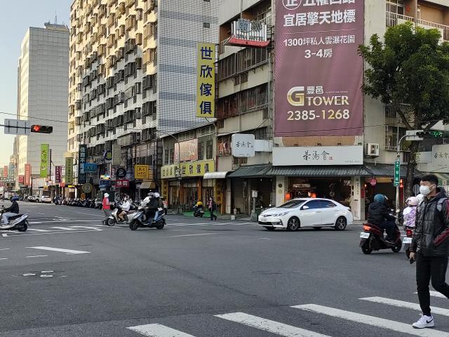 台中南屯大樓-12