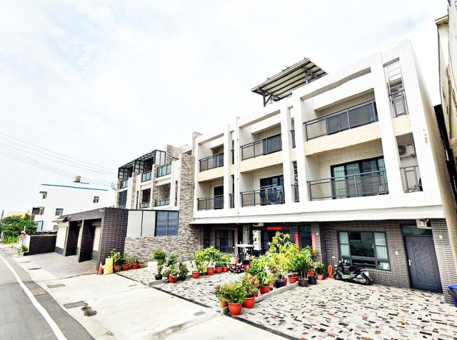 麥寮鄉華偉街3年別墅