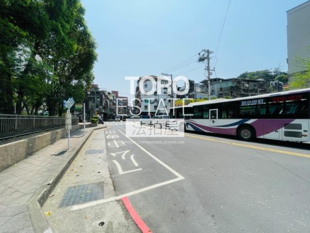 五股法拍大樓-8