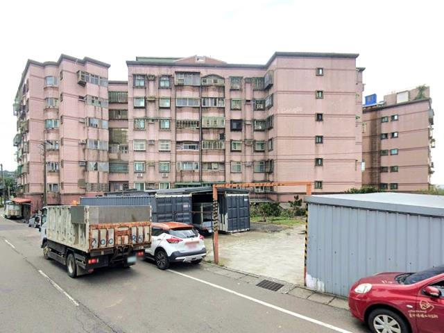 新北三芝法拍大樓-6