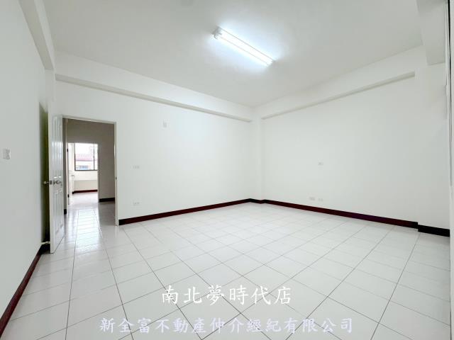 台南安平透天-8