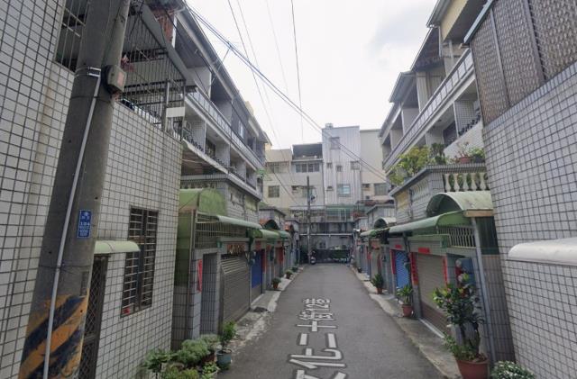 台南法拍透天-4