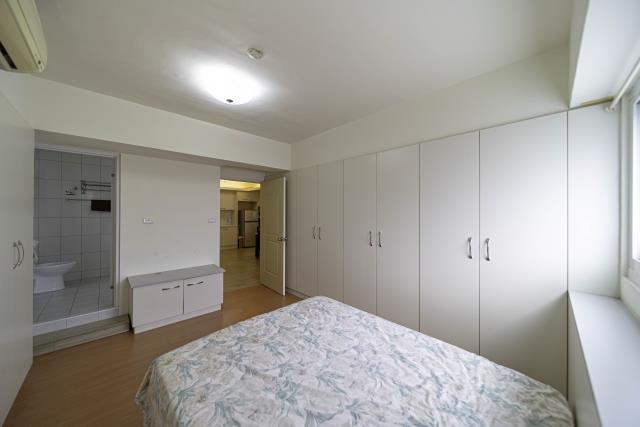 高雄新興區大樓-9