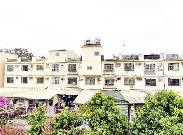 新營區南紙街透天