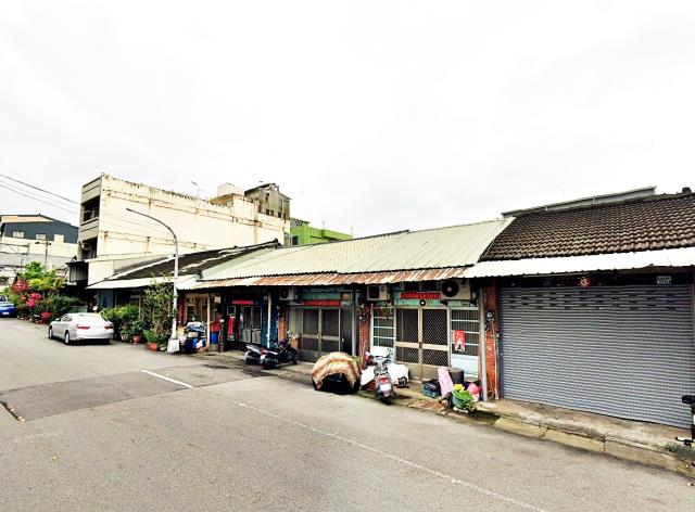 梅山鄉新興路透天平房