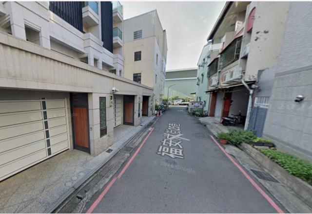 台中西屯透天法拍-2