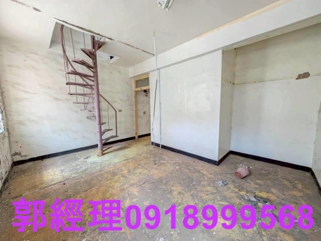 台南南區透天-12