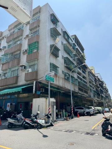 前鎮華廈法拍-6