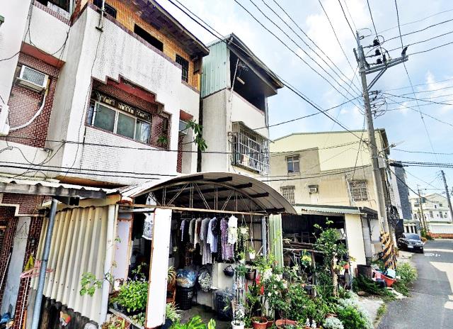 台南法拍透天-3