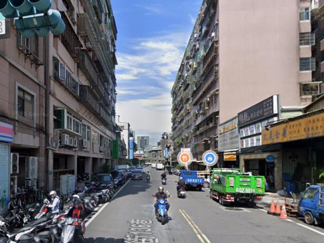 新北拍賣華廈-7